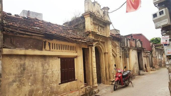 Biệt thự kiểu Pháp của gia đình bà Nguyễn Thị Sinh (SN 1948).