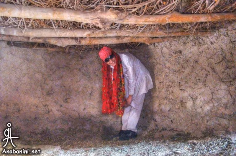 Sang đến mùa hè, "người lùn" ở Makhunik sống trong những ngôi nhà nhỏ thường mát mẻ hơn so với nhà lớn.