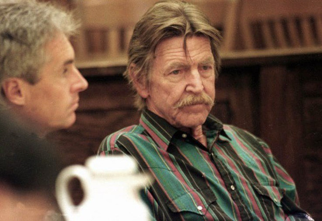 Vào những năm 1990, Cynthia giúp David bắt cóc, tra tấn và giết hại hơn 50 phụ nữ. Cặp đôi gây án nhằm thỏa mãn thú vui tàn ác. Sau một thời gian điều tra, cảnh sát bắt giữ cặp đôi Cynthia và David vì những tội ác gây ra.