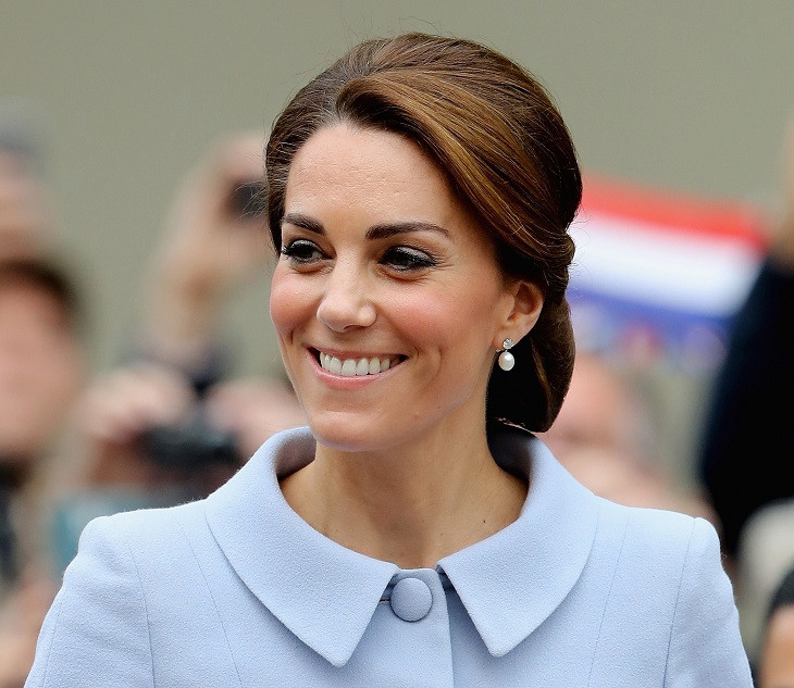 Không chỉ có phong cách thời trang thanh lịch và sang trọng, các mỹ nhân Hoàng gia Anh giúp "thăng hạng" nhan sắc nhờ kiểu tóc đẹp.