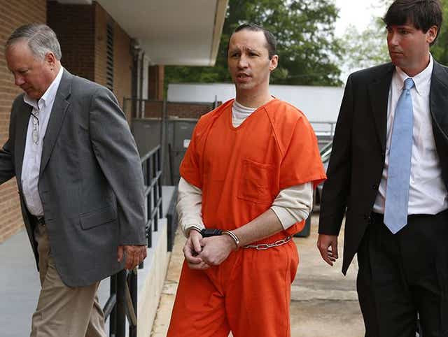 Tại tòa, nghi phạm khai nhận nghiên cứu cách bào chế và sử dụng ricin trên mạng internet. Kế đến, Dutschke mua nguyên liệu, vật dụng từ các nhà cung cấp trong khu vực cho quy trình chế tạo trước khi gửi đi. Kết thúc phiên tòa xét xử, Dutschke bị tòa tuyên án 25 năm tù giam.