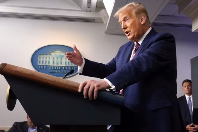 Trong cuộc họp báo ngày 27/9, ông Trump nói báo cáo của The New York Times "hoàn toàn là tin giả". Ông chủ Nhà Trắng cho hay đã nộp thuế và công chúng sẽ thấy khi tờ khai thuế của ông được công bố. Chính vì vậy, nhiều người hy vong hồ sơ thuế của ông Trump sẽ sớm được công khai để làm minh bạch vấn đề này.