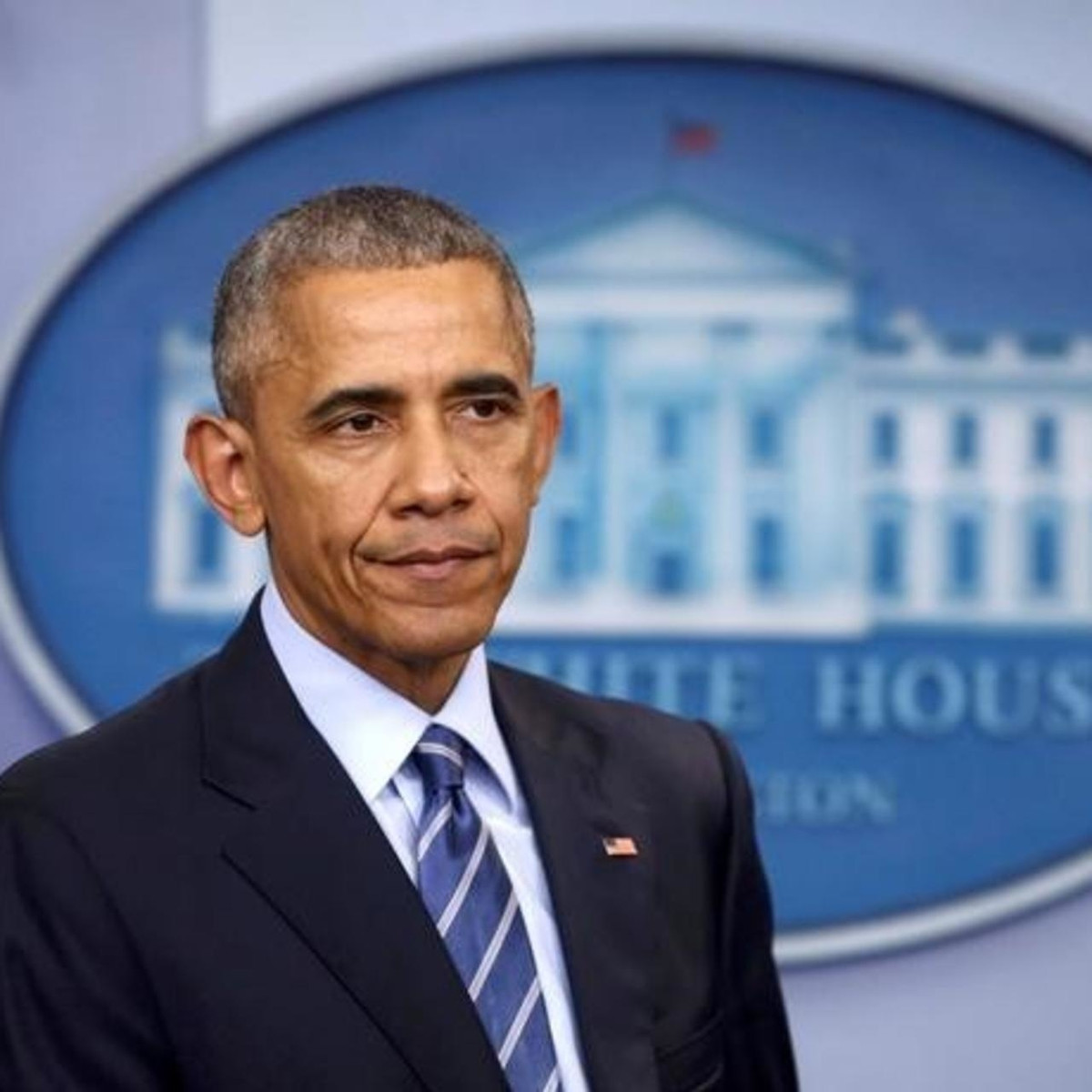 Theo một báo cáo thuế do Nhà Trắng công bố ngày 10/4/2015, gia đình ông Obama trả 93.362 USD tiền thuế liên bang, tương đương mức thuế suất 19,6%.