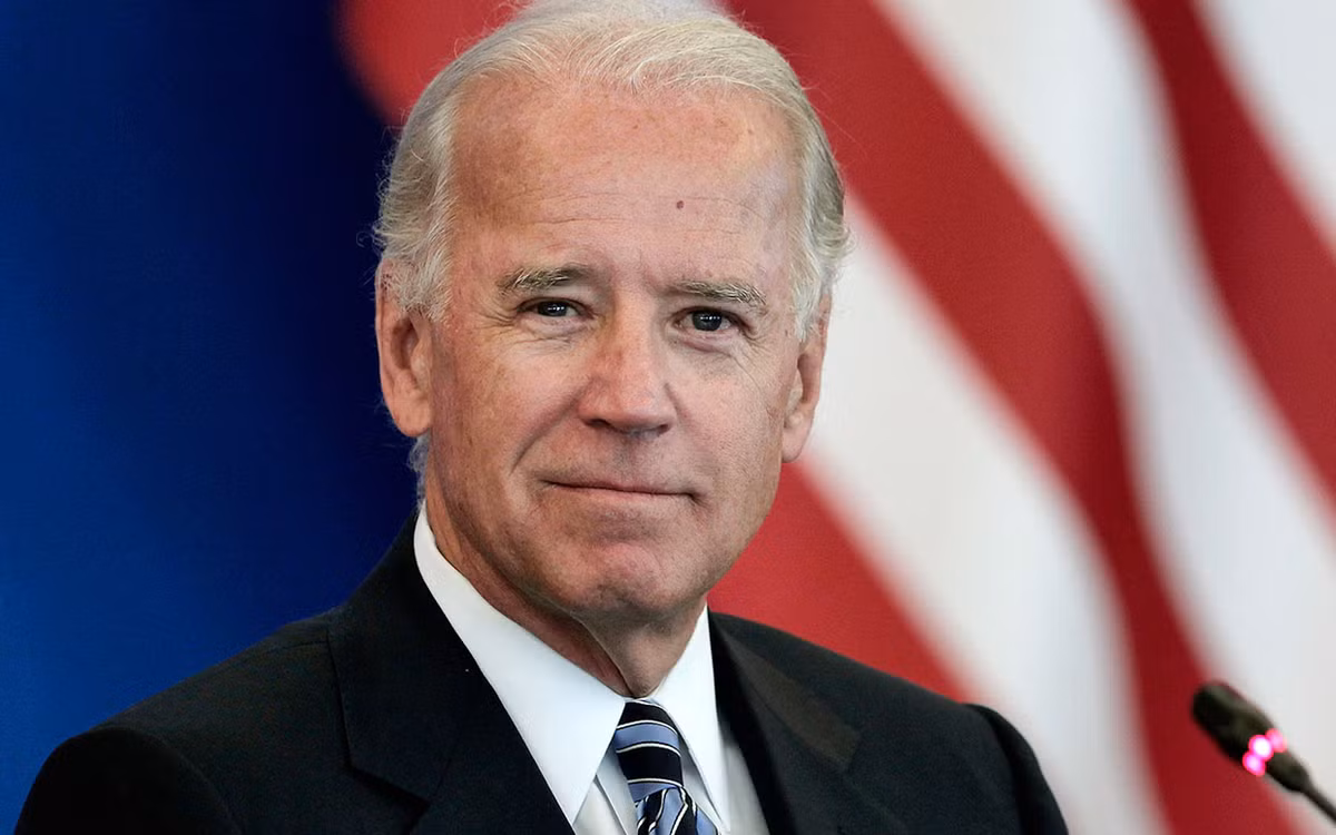 Tương tự Tổng thống Obama, Phó tổng thống Mỹ Joseph Biden và vợ là Jill Biden công khai mức thu nhập trước thuế là 388.844 USD và nộp thuế liên bang 90.506 USD, tương đương thuế suất 23,3%.