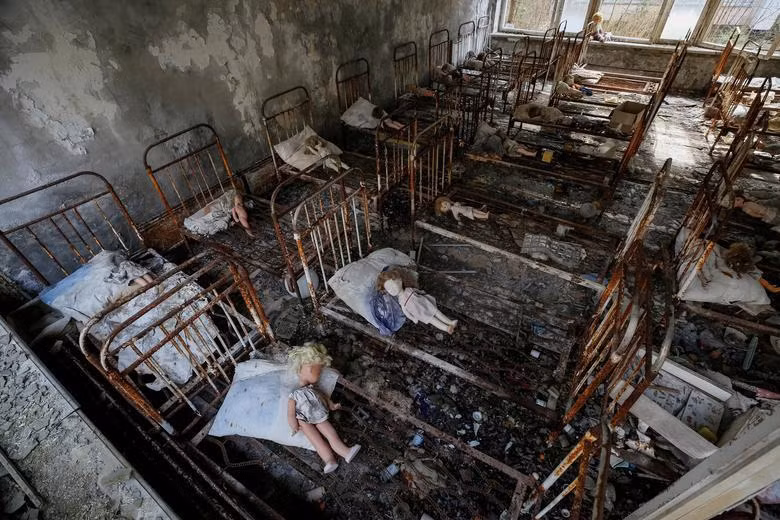 Quanh khu vực nhà máy điện hạt nhân Chernobyl không có dấu hiệu sự sống khiến nhiều người cảm thấy nơi đây giống "vùng đất chết".