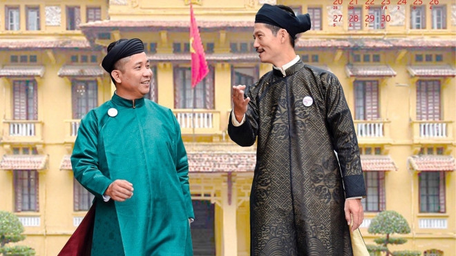 Theo đó, áo dài dành cho nam giới có sự cách tân so với áo dài ngũ thân. Trang phục này chuyển may theo kiểu mới có hai vạt dài quá gối và cài nút bên phải.