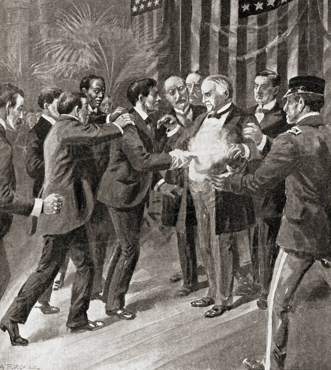 Nửa tháng sau khi thực hiện vụ ám sát Tổng thống Mỹ gây rúng động dư luận, Czolgosz bị đưa ra xét xử ở tòa án liên bang tại Buffalo.