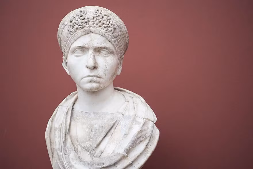 Thông qua những kiệt tác nghệ thuật này, hậu thế có thể giải mã một số bí mật về cuộc sống của người xưa như quan niệm, chuẩn mực về vẻ đẹp, niềm tin tôn giáo...