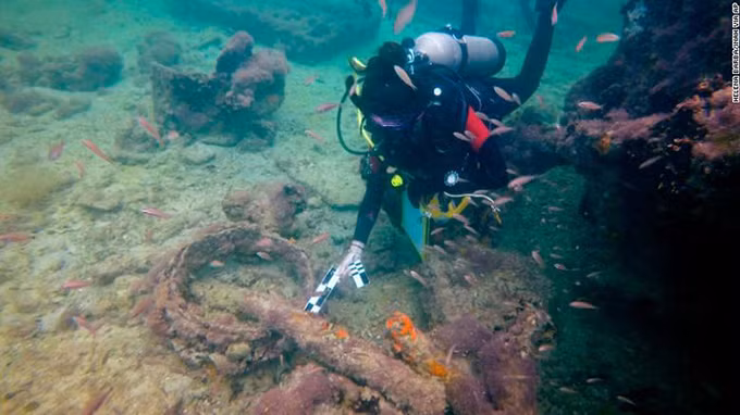 Con tàu nô lệ có tên "La Unión" gặp thảm kịch chìm tàu và bị đắm vào ngày 19/9/1861. Khi ấy, con tàu đang chở những người Maya bị bán sang Cuba.