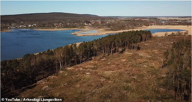 Theo các nhà nghiên cứu, việc tìm thấy bộ xương chó chôn cùng hài cốt của con người thời đồ đá là phát hiện độc nhất vô nhị ở Thụy Điển trong thời gian qua.