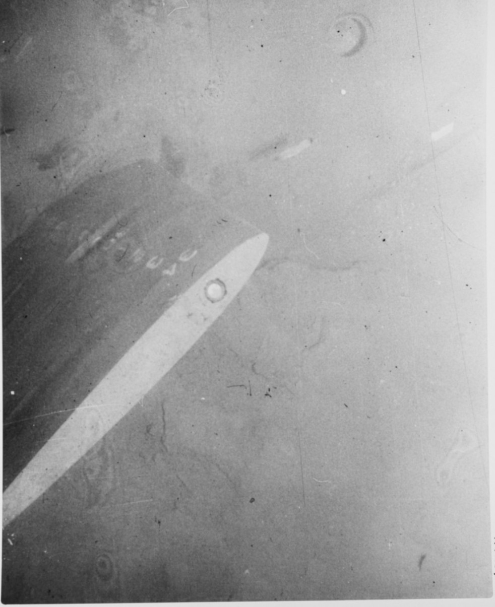 Sau khi xảy ra thảm kịch tồi tệ trên, giới chức Mỹ tiến hành điều tra. Nguyên nhân vụ chìm tàu ngầm được cho là xuất phát từ các mối hàn. Theo giả thuyết này, một mối hàn bị bung khiến nước biển tràn vào tàu ngầm, gây chập điện dẫn đến lò phản ứng hạt nhân trên tàu ngừng hoạt động.