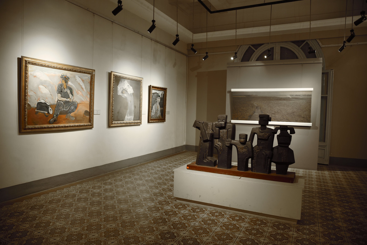 Cụ thể, tầng 1 của bảo tàng được sử dụng để triển lãm, trưng bày, kinh doanh tranh và tổ chức nghệ thuật. Tầng 2 trưng bày các tác phẩm điêu khắc, mỹ thuật đương đại trong khi tầng 3 trưng bày các bộ sưu tập mỹ thuật cổ đại, cận đại và mỹ thuật thủ công mỹ nghệ truyền thống Việt Nam.