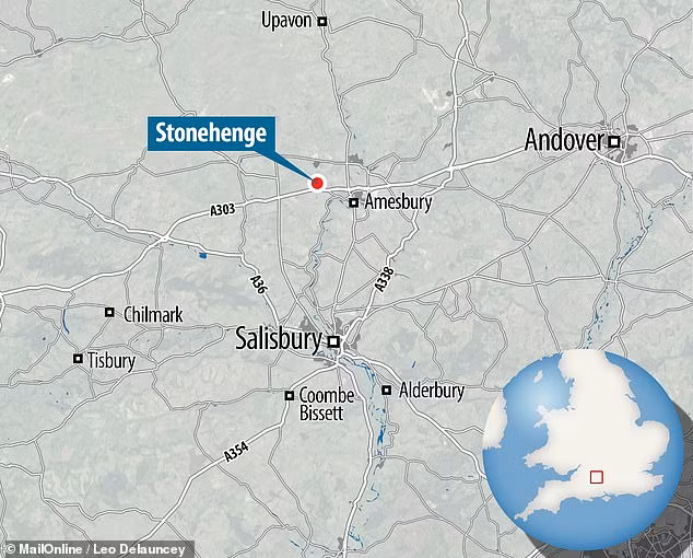 Nhờ vậy, mọi người ở khu vực xung quanh có thể nghe rõ âm thanh phát ra từ bên trong Stonehenge dù người đứng giữa bãi đá cổ nói khá nhỏ. Mời độc giả xem video: Phát hiện những công trình bí ẩn bên dưới bãi đá cổ Stonehenge. Nguồn: VTC14