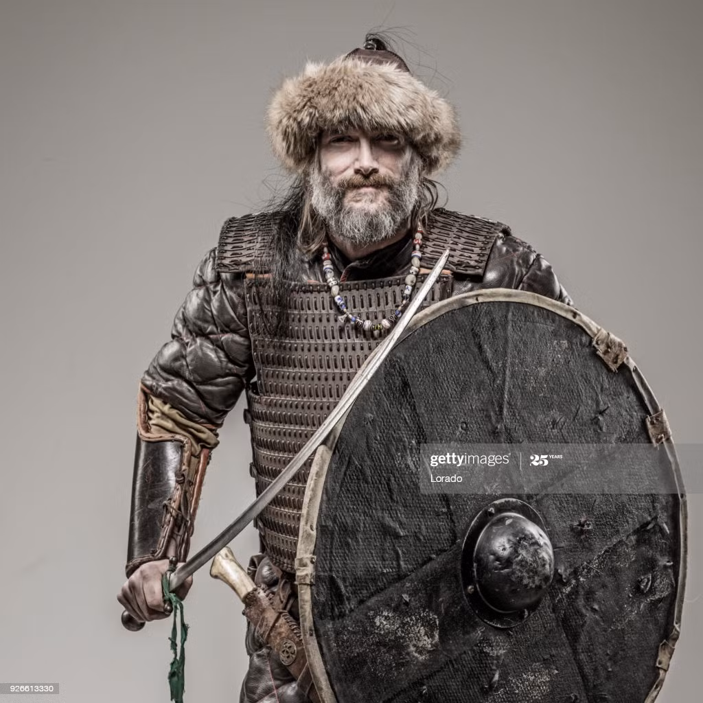 Trong suốt nhiều năm qua, các chuyên gia, nhà khảo cổ trên thế giới phát hiện và khai quật nhiều ngôi mộ của chiến binh Viking. Họ thường được chôn cất với thanh kiếm đặt ở bên phải người.