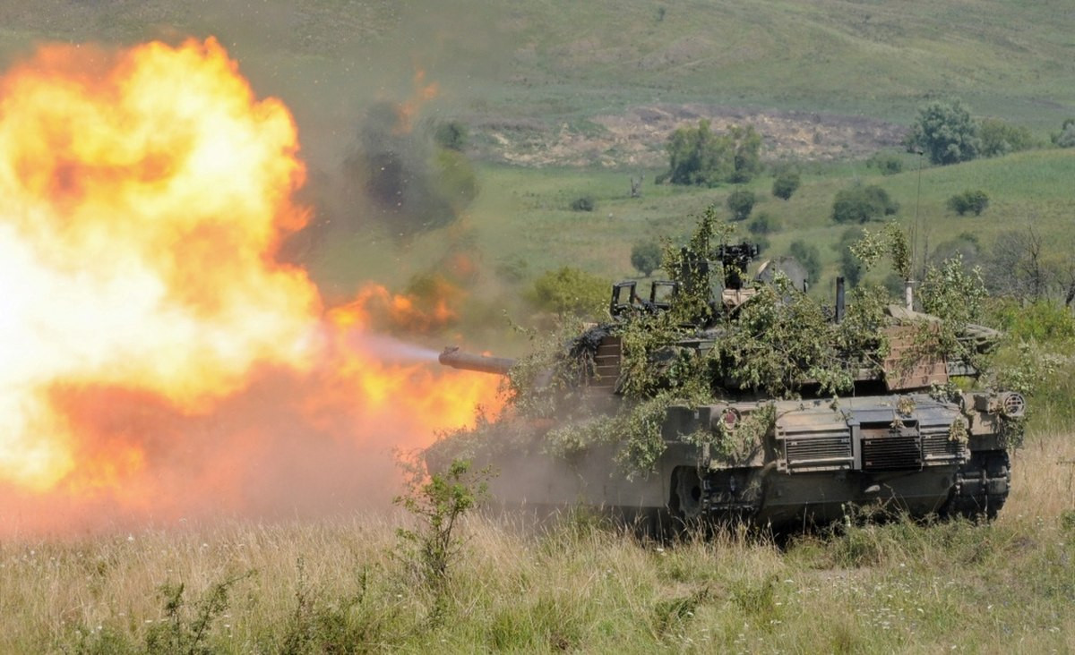 Tuy được nhận điện là loại xe tăng hiện đại, thế nhưng tới nay ít nhất 20 chiếc M1A2S Abrams của Quân đội Ả Rập Xê-út bị phá hủy trong cuộc chiến ở Yemen. Nguồn ảnh: Wikipedia