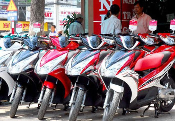 Khi nao het han dang ky sang ten xe mua qua nhieu doi chu?