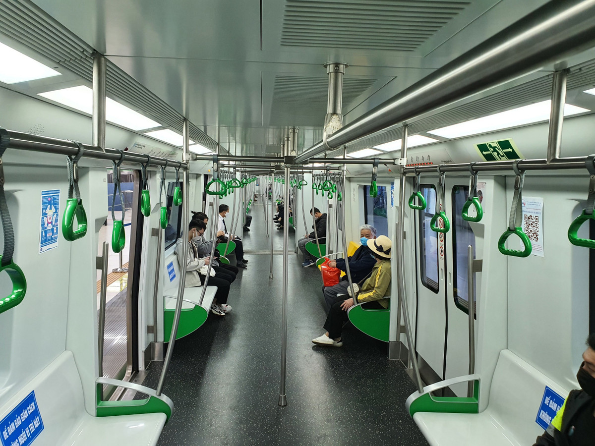 Trong 15 ngày vừa qua, mỗi ngày có khoảng 1.000 - 1.500 người gửi xe miễn phí để đi tàu tại ga Cát Linh. Hiện UBND quận Đống Đa vẫn đang tiếp tục nghiên cứu mở rộng thêm các điểm gửi xe khác cho người dân.