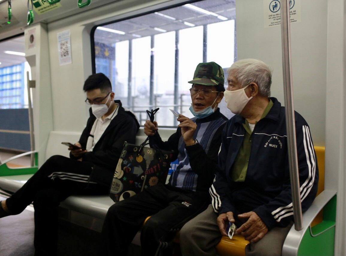 Trong đó, tối đa 15.000 đồng/lượt nếu đi toàn tuyến và thấp nhất là 8.000 đồng với quãng ngắn nhất.