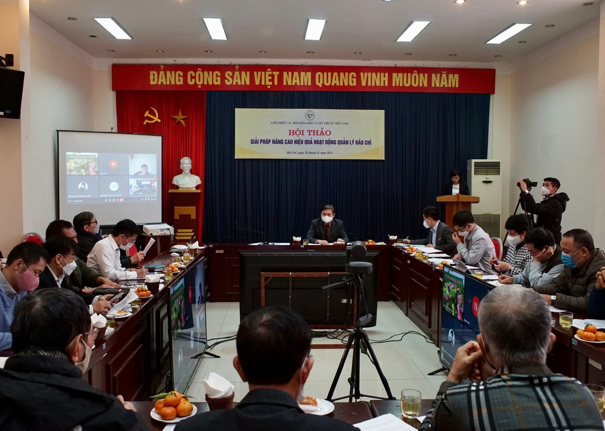 TSKH Phan Xuan Dung: “Bao chi du kho khan cung phai ton tai vi danh du”