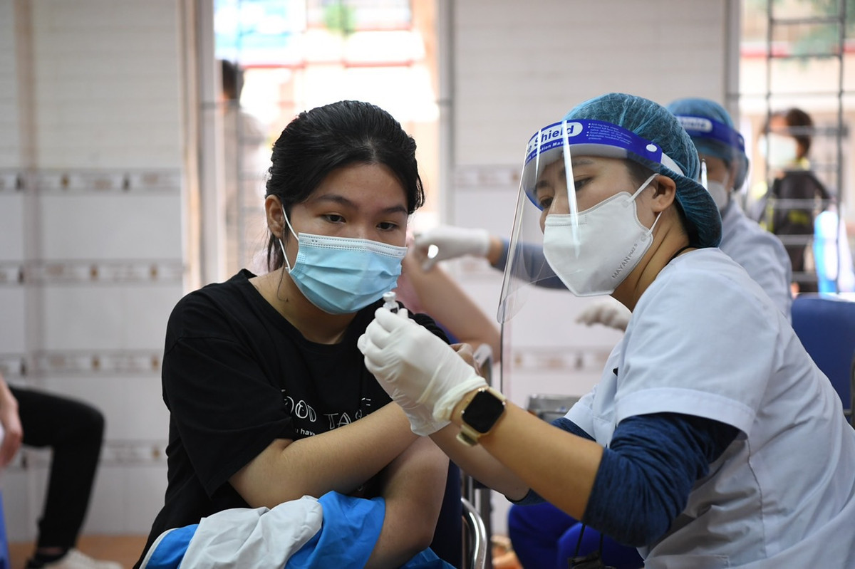 Hà Nội sẽ triển khai tiêm chủng tại các trường học đối với trẻ em đang đi học hoặc tại trạm y tế đối với trẻ em không đi học.