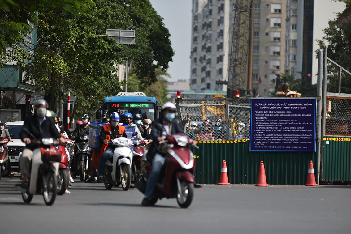 Theo Ban Quản lý dự án đầu tư xây dựng công trình giao thông Hà Nội, đây là dự án cầu vượt hướng từ Chùa Bộc vòng sang Phạm Ngọc Thạch.