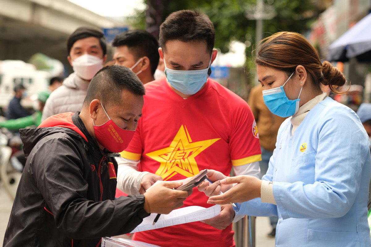 Theo yêu cầu của SVĐ Mỹ Đình, CĐV muốn vào sân phải có xét nghiệm âm tính với COVID-19 bằng phương pháp PCR.