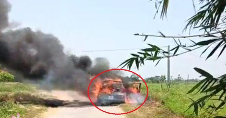  Xe ô tô cháy trơ khung khi lưu thông trên đường: Trưa 23/5/2021, trên địa bàn xã Diễn Phong, huyện Diễn Châu, Nghệ An chiếc xe ô tô 4 chỗ đang lưu thông bốc cháy dữ dội, thấy vậy 2 người trong xe nhanh chóng thoát ra ngoài kịp thời. Sau khi lực lượng chức năng dập tắt ngọn lửa, chiếc xe chỉ còn trơ lại khung sắt.