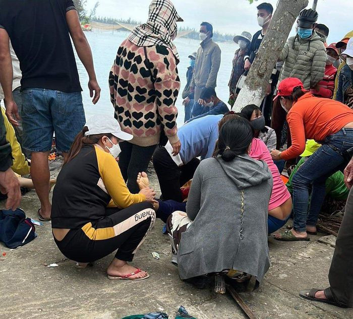  Lật cano ở Hội An, ít nhất 9 người tử vong: Lúc 12h30 ngày 26/2 trên vùng biển Cửa Đại, TP Hội An, Quảng Nam đã xảy ra vụ lật cano. Trong số 39 người trên cano bị rơi xuống biển lực lượng chức năng đã tìm được 9 thi thể, cứu được 24 người và còn 6 người mất tích.