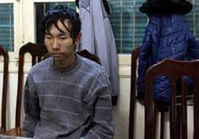 Tại thời điểm gây án, Đạt đang trọ ở thôn Ích Vĩnh, xã Vĩnh Quỳnh, huyện Thường Tín, Hà Nội. Khi các trinh sát đến thôn Ích Vĩnh thì Đạt không còn ở chỗ trọ. Đến 4h ngày 30/11/2013, khi tên sát nhân đang say giấc tại nhà riêng ở thôn 4, xã Yên Thịnh, huyện Yên Định, tỉnh Thanh Hóa thì bị Cảnh sát ập vào bắt giữ.