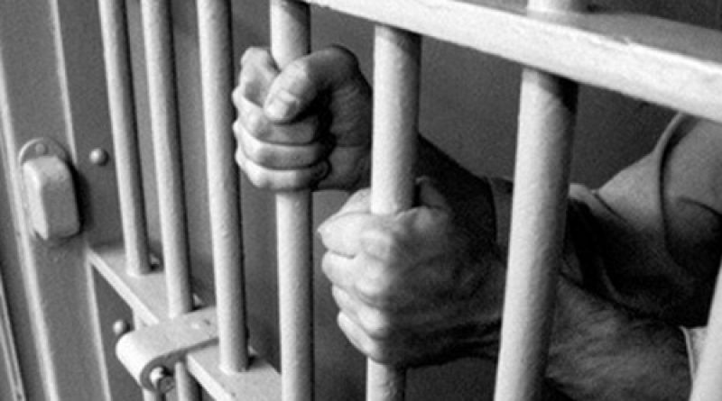 Trao đổi với VietNamNet, bà Nguyễn Thị Thủy - Viện trưởng Viện KSND huyện Cam Lộ cho biết những thông tin ban đầu về vụ việc. Theo bà Thủy, khoảng 7h ngày 20/2, đơn vị nhận được tin báo việc 2 đối tượng trên trốn khỏi nhà tạm giữ. Sự việc nhanh chóng được báo cáo cho lãnh đạo Viện KSND tỉnh, đồng thời, bà Thủy cùng các kiểm sát viên lập tức đến hiện trường, phối hợp với các cơ quan chức năng điều tra vụ việc. (Ảnh minh hoạ)