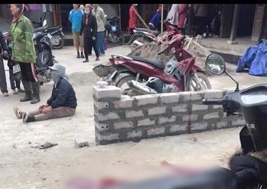  Dùng súng sát hại vợ chồng hàng xóm rồi tự sát: Do mâu thuẫn trong việc nợ tiền, ngày 15/2, Lê Văn Hữu (42 tuổi, trú xã Dân Tiến, huyện Võ Nhai, Thái Nguyên) đã dùng súng bắn vợ chồng ông L.V.T. và bà P.T.Đ. (đều 52, là hàng xóm của Hữu) khiến ông T. tử vong, bà Đ. phải nhập viện rồi sau đó tự tử. 