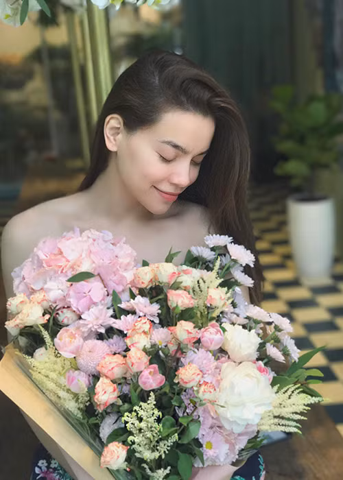 “Gái một con” Hồ Ngọc Hà vốn có sức hút với không ít đấng mày râu bởi nữ ca sĩ rất xinh đẹp, quyến rũ.