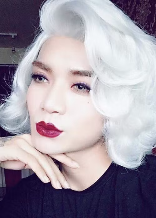 BB Trần hóa thành "Mã Lệ Phi Xuân" phiên bản tóc trắng.