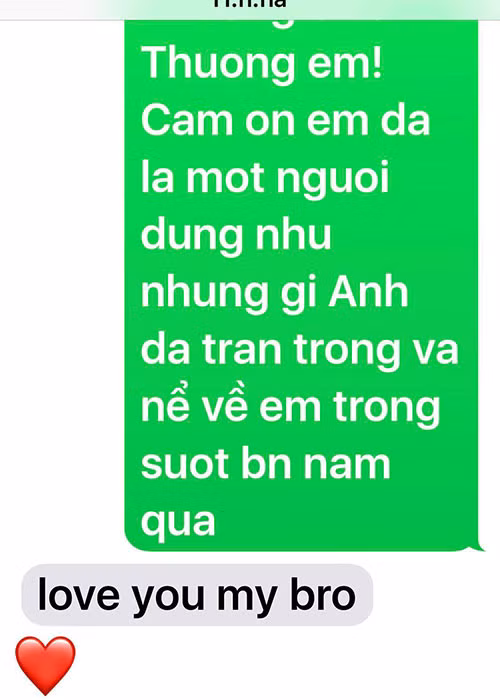 Trước đồn thổi hủy kết bạn vì bất hòa, Mr Đàm tung loạt tin nhắn Hồ Ngọc Hà bày tỏ vẫn quý mến anh. Nam ca sĩ cũng cho hay cả hai không kết bạn trên Facebook vì trang cá nhân đều đạt giới hạn kết bạn.