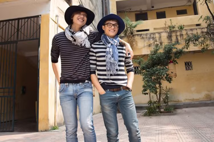 Trong bộ phim ngắn đóng chung, Quán quân và Top 8 của Thử thách cùng bước nhảy mùa đầu tiên trở thành một cặp tình nhân. Ảnh: Khám phá