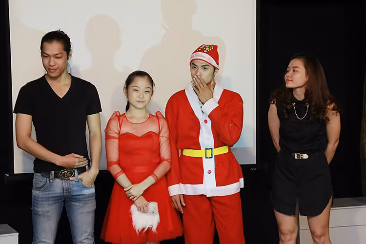 Bạn trai mới của Lý Phương Châu và Lâm Vinh Hải rất thân thiết ngoài đời. Trong ảnh, Hiền Sến làm khách mời của buổi giao lưu với fans của Lâm Vinh Hải. Ảnh: Yeah1