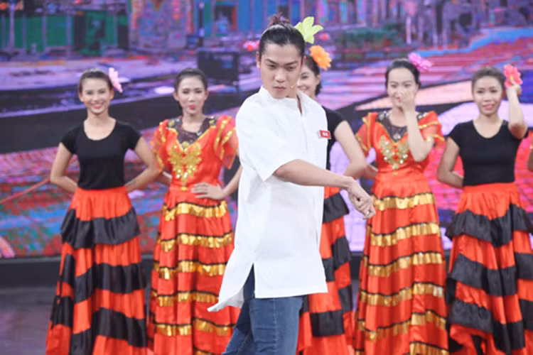 Hiền Sến làm vũ công tự do. Năm 2016, anh bắt đầu chuyển từ Hà Nội vào TP HCM để phát triển sự nghiệp. Ảnh: Người tiêu dùng