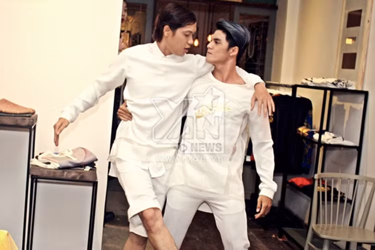 Hình ảnh Lâm Vinh Hải kết hợp với Hiền Sến trong buổi ra mắt thương hiệu thời trang riêng của anh vào năm 2014. Ảnh: Yan News