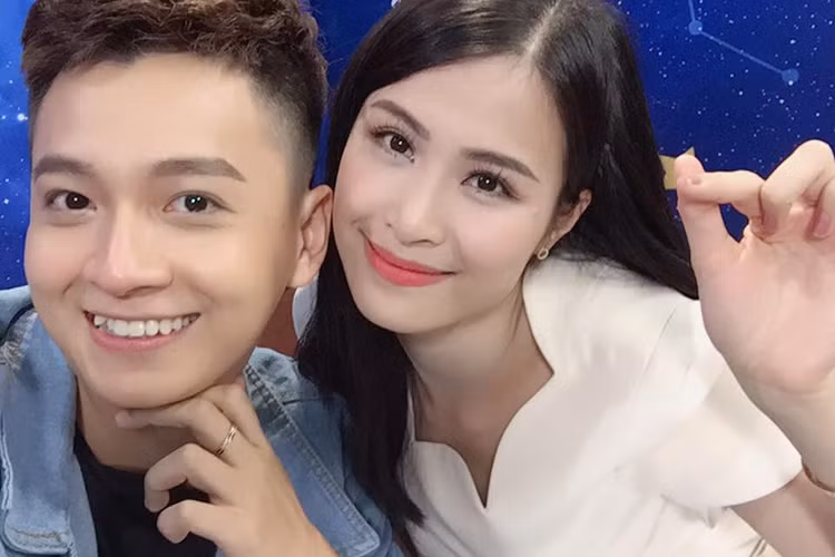 Ngô Kiến Huy tiết lộ tình bạn giữa anh và Đông Nhi đã được 9 năm.