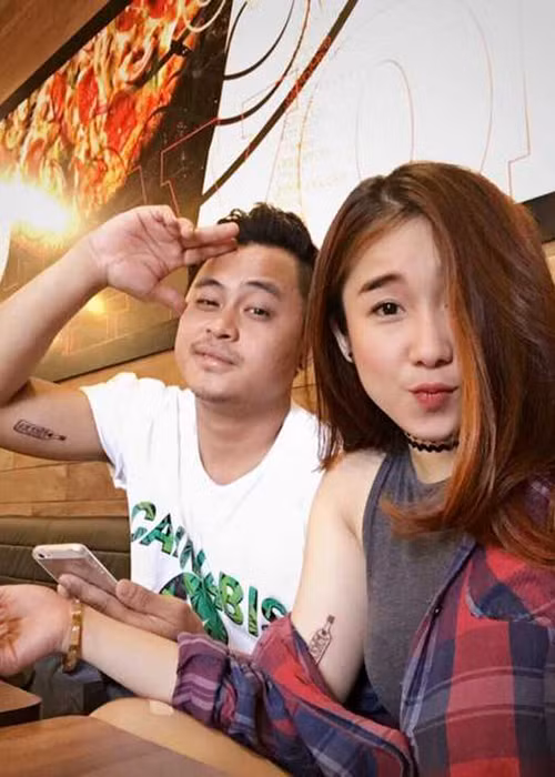 Sau khi chia tay Lan Ngọc, diễn viên La Thành thường xuyên chia sẻ hình ảnh thân mật bên một cô gái lạ được cho là bạn gái mới. Ảnh: VTC News