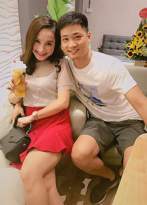 Vợ chồng sao Việt Bảo Thanh ngày càng dính như sam sau ồn ào nữ diễn viên thả thính bạn diễn.