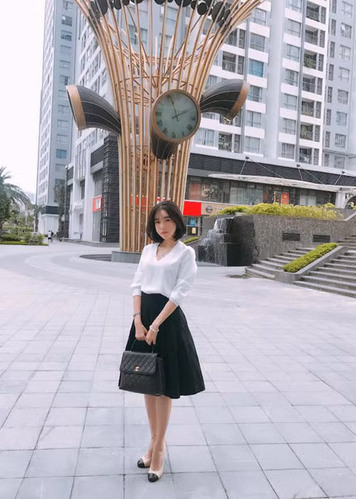 "Gái hai con" Elly Trần trẻ trung khiến nhiều người phải ghen tỵ.