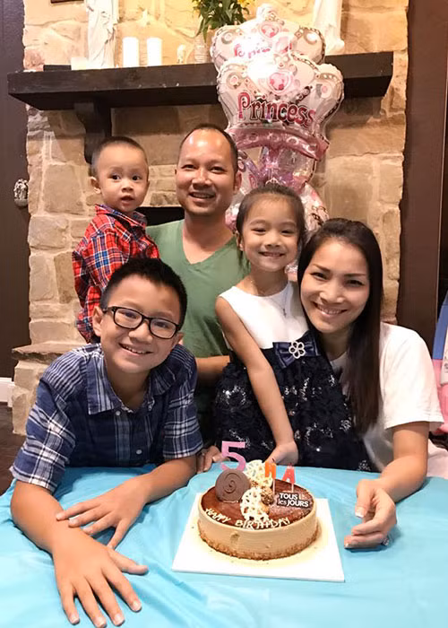 Vợ chồng Hồng Ngọc tổ chức sinh nhật sớm cho cô con gái Hồng Ân là một trong những tin tức sao Việt trong ngày 8/8.