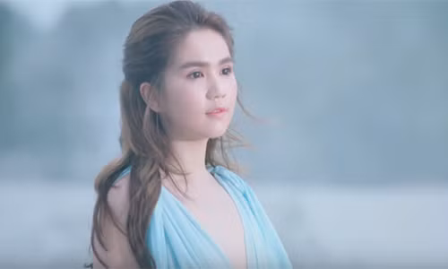 Phim ngan “Giai ma NT56” cua Ngoc Trinh bi che toi ta-Hinh-2