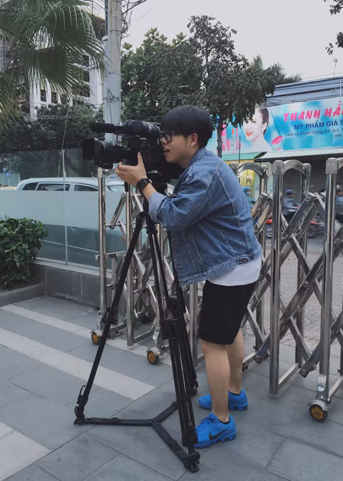 “Chàng trai đong đưa” đã chiếm được tình cảm của nhiều khán giả bởi sự thật thà và đáng yêu của mình.