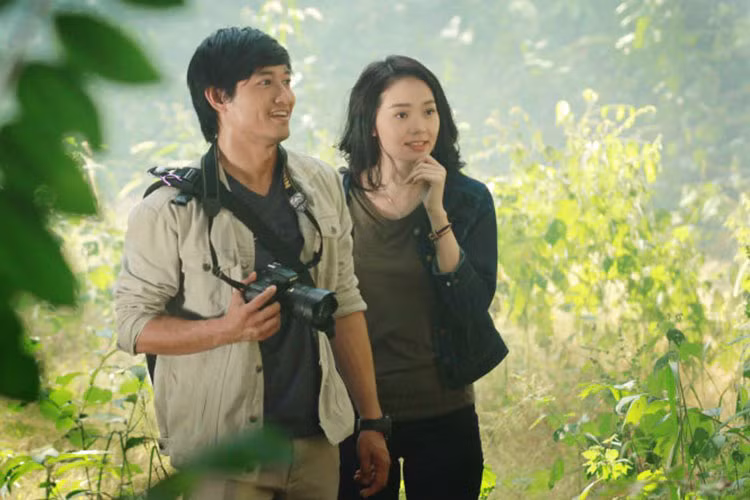 Sau khi chia tay Lê Phương, Quý Bình vướng nghi vấn phim giả tình thật với Minh Hằng vào thời điểm trước khi bộ phim đóng chung “Bao giờ có yêu nhau” công chiếu. Ảnh: Tuổi trẻ