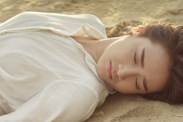 Trong phim "Hoán đổi", Nhã Phương và Việt Hương vốn không quen biết nhau.