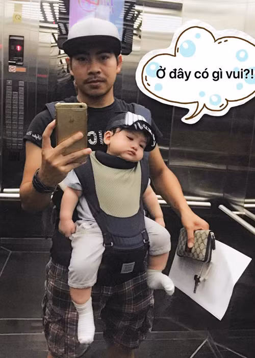 Bé Phôi - con trai của cặp sao Việt Thanh Bình - Ngọc Lan biểu cảm hài hước bên bố.