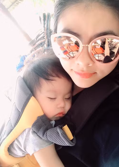 Vân Trang đăng ảnh cô con gái đầu lòng đang ngủ say sưa.