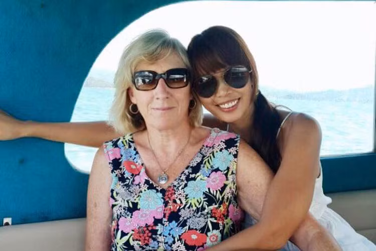 Siêu mẫu Hà Anh bày tỏ rất nhớ mẹ chồng ngoại quốc. Từ trước đến nay, cả hai có mối quan hệ rất tốt đẹp.